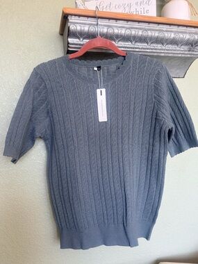 💚NEW Sage Green💚 Women’s Vintage style short sleeve sweater